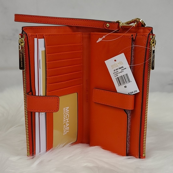 Michael Kors Mott Medium Satchel - Picture 10 of 11